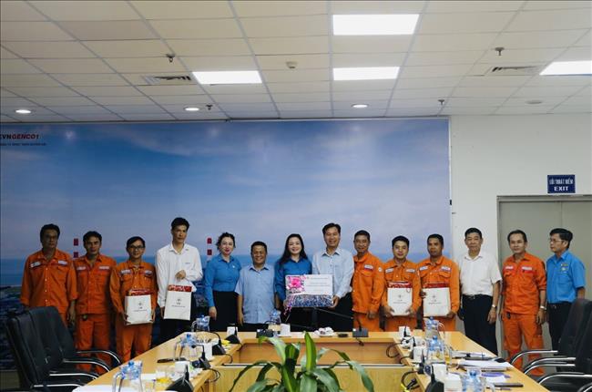 Công đoàn Điện lực Việt Nam thăm hỏi, động viên người lao động Công ty Nhiệt điện Duyên Hải nhân Tháng công nhân năm 2024