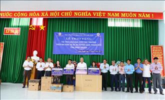 The Educational Sponsorship awarded in Ham Thuan Bac District, Binh Thuan Province by EVNGENCO1 and DHD