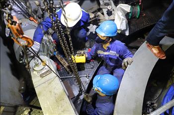 Vượt tiến độ sửa chữa lớn Tổ máy H2 Nhà máy Thủy điện Sông Tranh 2 - Điểm sáng giữa mùa đại dịch Covid-19