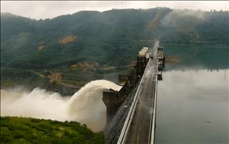 Song Tranh 2 Hydropower Reservoir promotes its role in effectively regulating and reducing floods downstream