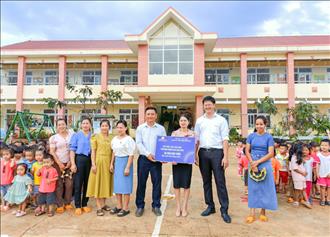 Dong Nai Hydropower Company supports the construction of facilities for schools in ethnic minority areas in Dak Nong province