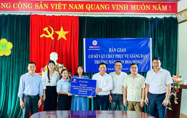 Công ty Thủy điện Đồng Nai hỗ trợ các trường nhân dịp năm học mới